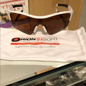 Orion 4 Sight glasses